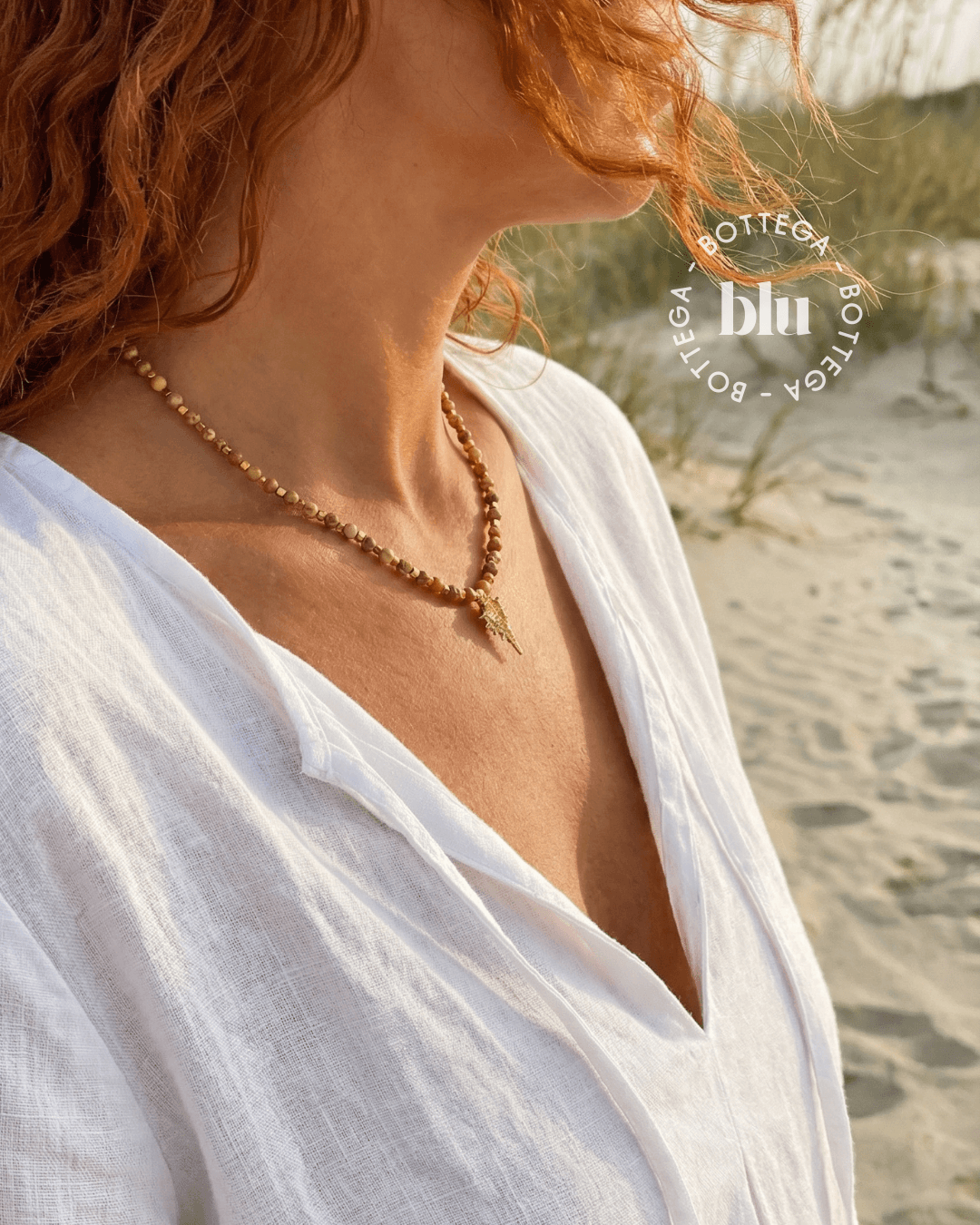 kailani-bottegablu-collar-isola-jaspe-hematite-caracol-baño-oro